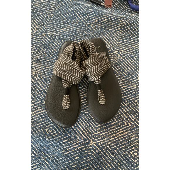 Sanuk sandals yoga size seven stripe line yoga sling - Picture 1 of 5